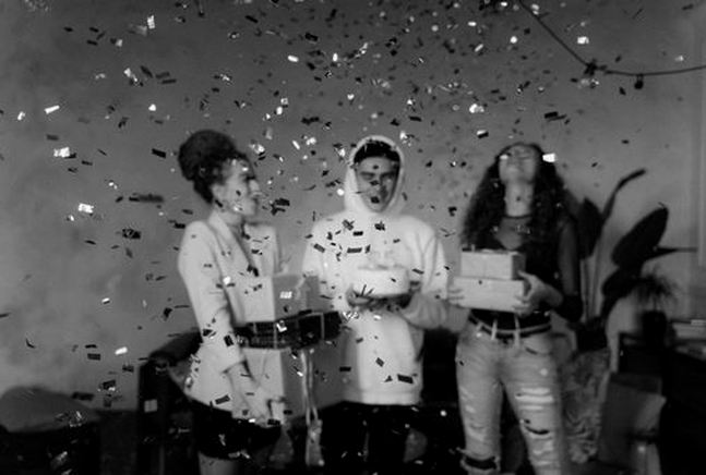 nổ hũ Debet